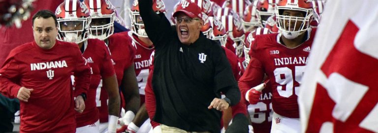 College Football Futures: Favorite Team Over/Under Win ...